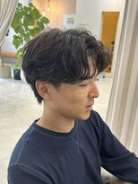 サイクル(CYCLE)&nbsp;MEN’S HAIR/サーフカール/刈り上げセンターパート/伊勢崎