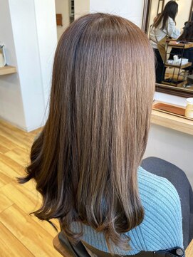 モーラ 鳳店(MOLLA) 艶感ベージュブラウンレイヤー【鳳】