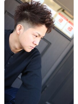 カバジェーロ(kaballero) 外国風フェザーアップスタイル