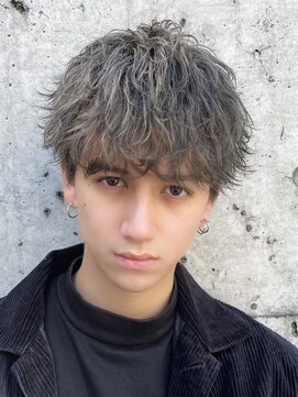 フィフス(fifth) ツーブロックフェザーマッシュツイストパーマスパイラルパーマ