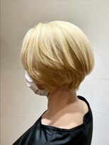 ネオリーブアオバ 高田馬場店(Neolive aoba)&nbsp;ハイトーンで作るショートボブ　くびれるボブ