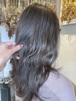 フロール(florun)&nbsp;ウルフカット&シークレットハイライト