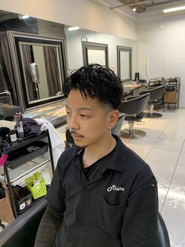 アイズ 海老名(AIZU) スパイラルパーマフェードカットショートアップバングスウィング