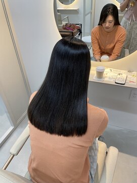 シダ(sida SAIIN) 【西村】Aujuaトリートメント艶髪