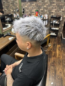 メゾンフォーメン トアロード(Maison for men TorRoad) ホワイト【メンズパーマ/メンズメッシュ/メッシュパーマ】