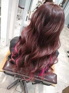 リンクリンク バイ エール 生駒(LINK LINK by aile) ピンク×ピンクで個性と可愛さを