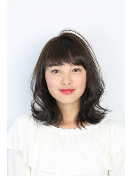 リス(Lis) 抜け感ロブ【所沢・東所沢】