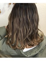 ウル(Ulu)&nbsp;コントラストバレイヤージュ