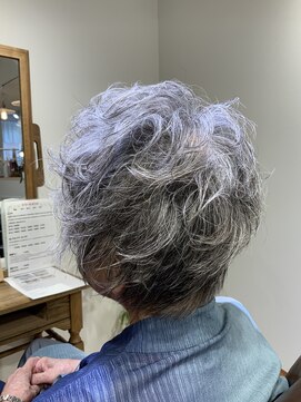 ユーネリー(U-NERY) アシンメトリーショート