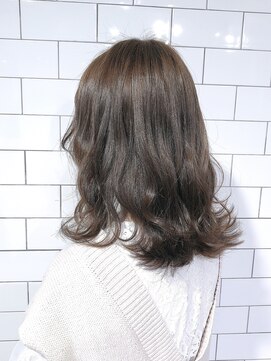 ブルー(BLUE) Blue★川名 #ミディアム、アッシュベージュ