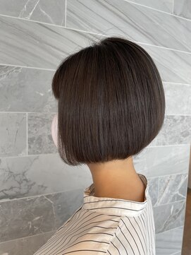 ジル アンク(Jill ankh) 《Jill ankh姫路駅前》ミニボブ　6レベルアッシュグレー　透明感