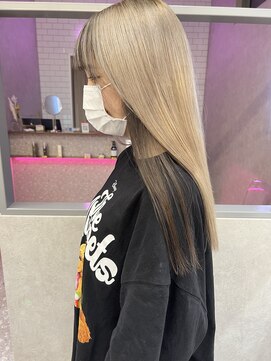 ロンド レア 天神大名店(Lond Le’a) ダブルカラー/インナーカラー/イヤリングカラー/ペールベージュ