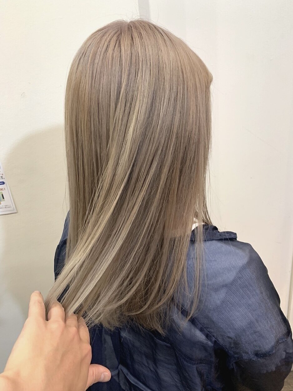 2025年秋】ブリーチオンカラーの髪型・ヘアアレンジ｜人気順