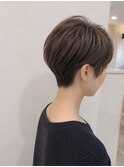 襟足すっきり大人ハンサムショート丸みシルエット