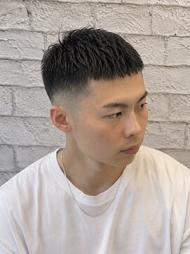 グレイスフルバーバー 新宿パークタワー店 30代ビジネスマン◎新宿理容室でメンズフェードスタイル