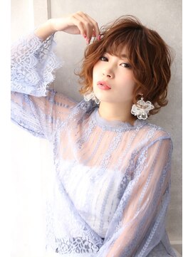 エストレーラ(estrela) 『estrela』大人可愛い丸みショートボブ無造作ウェーブ　オン眉