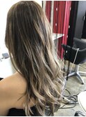バレイヤージュのシルバーベージュ