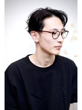 メリケンバーバーショップ コウベ(MERICAN BARBERSHOP KOBE) コンマヘアショートレイヤーかき上げパーマトランクスヘア