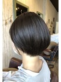襟足スッキリショートボブ
