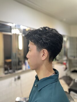 メリケンバーバーショップ フクオカ(MERICAN BARBERSHOP FUK) ビジネスマンパーマ