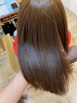 グランバイ アトリエドングリ(Grand × AtlierDonguri) 髪質改善 ビフォーアフター その519(カーキグレージュ)