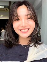 ノラ ウメダ(NORA UMEDA)&nbsp;レイヤーロングワンカール姫カットシアーカラーセミディ