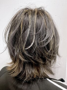 リッチアンドアンジー(RICCI&ANGIE) 20代30代40代おしゃれ女子ダークアッシュハイライトウルフ