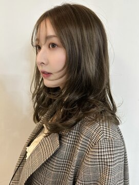 メゾンアクア 表参道(Maison ACQUA) ☆ブリーチなしダブルカラー オリーブ オリーブベージュ ボブ