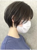 天神ショートボブヘアショートカットボブ前下がりボブ前髪なし