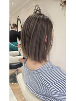 アッシュ 二俣川南口店(Ash)&nbsp;20代30代40代/白髪ぼかしハイライト/タッセルボブ・切りっぱなし