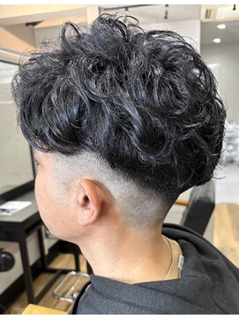 ルース 可児店(luz) 毛流れフェードカール