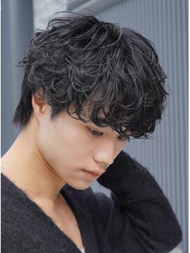 レタッチ バイ フィフス 天神大名(RETOUCH by fifth) 福岡天神ゆるめシャドウパーマメンズマッシュウルフカット緩め