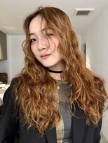 ナループロアポンテ(Nalu pu loa PONTE)&nbsp;ロングレイヤーパーマ大きめウェーブパーマジンジャーベージュ