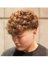 キングスマントーキョー カットクラブ 中野(KINGSMAN TOKYO CUTCLUB)&nbsp;ニュアンスパーマ/ツイストスパイラル/フェード[中野/MEN'S]