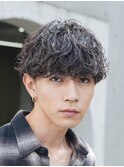 渋谷波巻きパーマ束感ツイストスパイラル無造作メンズパーマ色気