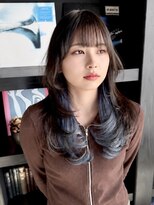 キャブ(cab)&nbsp;ブルーグレーインナーカラー×韓国風レイヤーカットx豊田