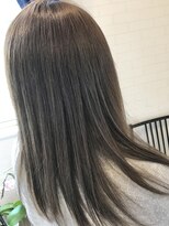 ココロ(KOKORO)&nbsp;明るめ気分♪グレーmixアッシュカラー！