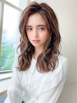 アフロート ディル(AFLOAT D'L) ★小顔ワンカールレイヤーカットデジタルパーマチェリーブラウン