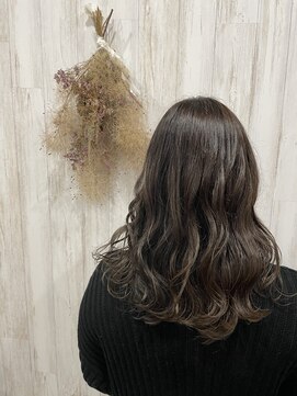 ムーナ(Muwna) ロングスタイル