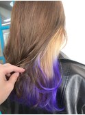 毛先だけビビットなパープルのインナーカラー