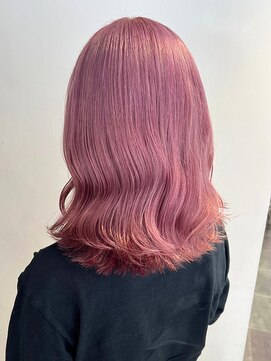 バズ(BUZZ) 艶髪ミディアムレイヤー/ピンク