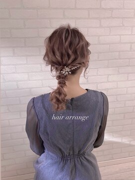 ヘアースタジオ シーオーイー(hair studio C-O-E) ミディアム編みおろしアレンジ
