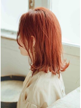 グランブルーヴィータ(GranBlue vita) ミディアム切りっぱなし外ハネボブ/ピンク、オレンジベージュ