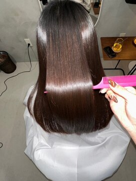 オリ('Oli) 艶髪髪質改善ストレート