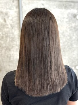 アヤラグランスパ 船橋店(AyaLA GRAN SPA) 【黒田 愛梨】 くすみブラウン