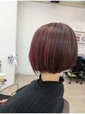 チェリーレッド×前下がりボブ