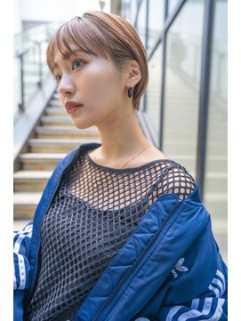 ベター(better) 重ため耳かけベージュ系カラーショートボブ