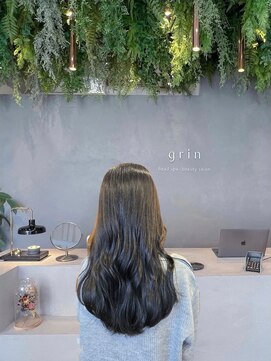 艶オリーブグレージュカラー　髪質改善　ローレイヤースタイル