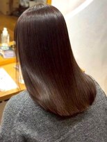 ミツバ(3tuba)&nbsp;アッシュベージュ 髪質改善 ツヤ髪 セミロング 20代 30代