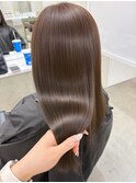 オリーブベージュ